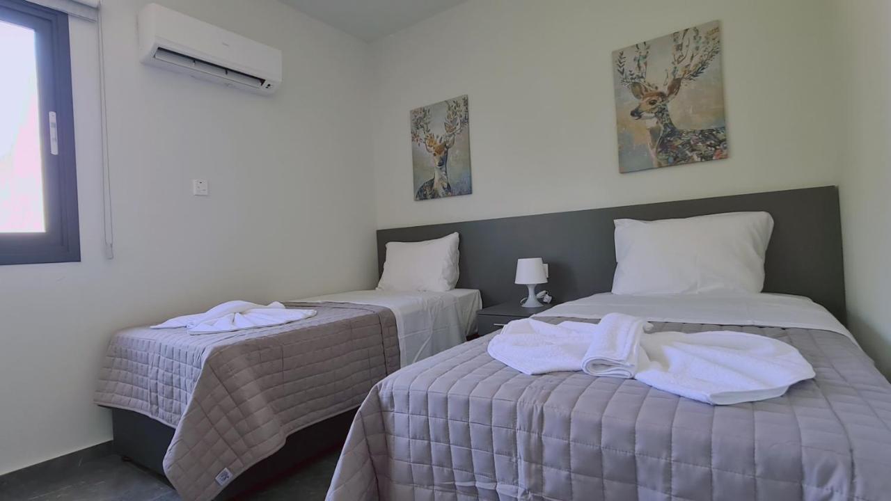 Nissi Twins Apts Appartement