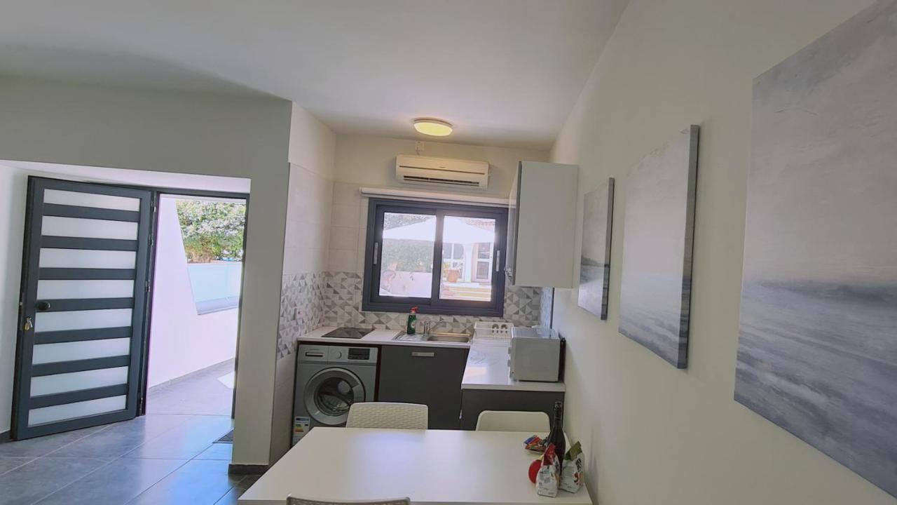 Nissi Twins Apts Apartment