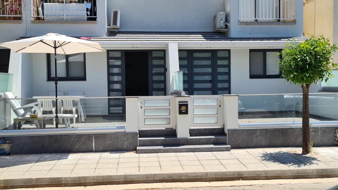 Nissi Twins Apts