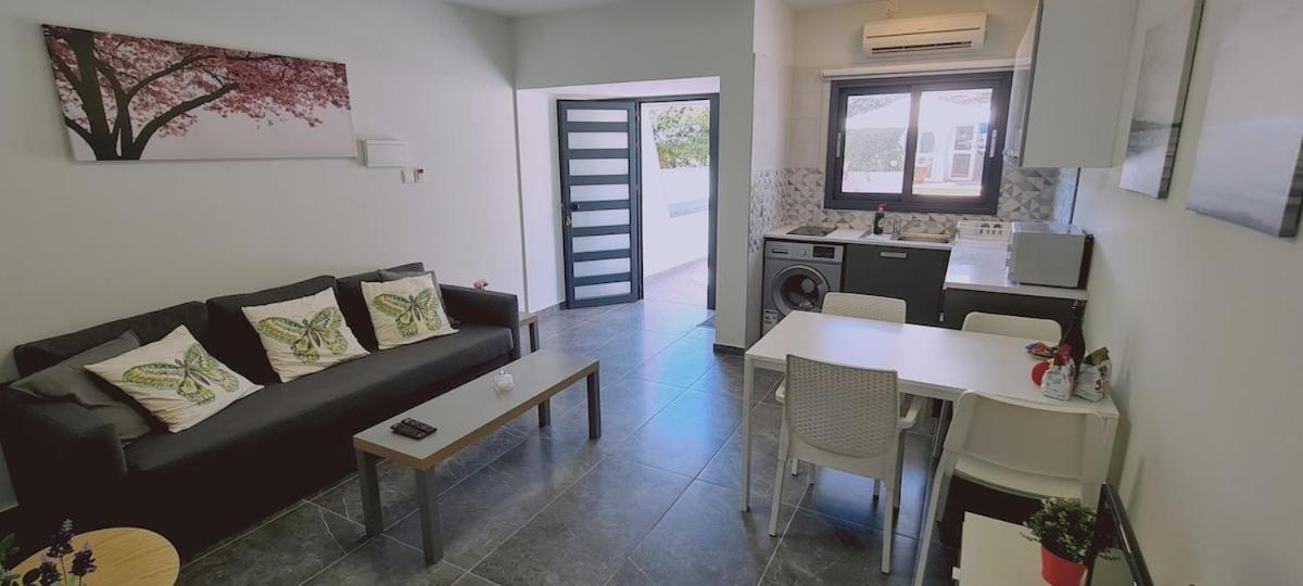 Apartment Nissi Twins Apts *