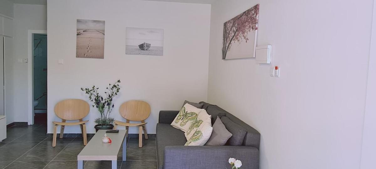 Nissi Twins Apts Apartment
