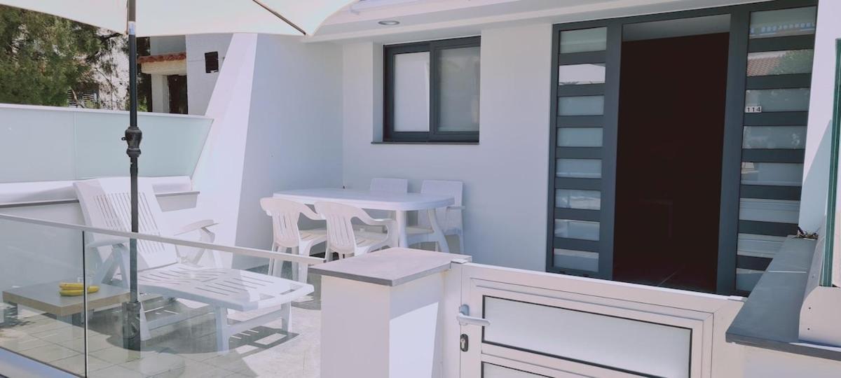Nissi Twins Apts Apartment *