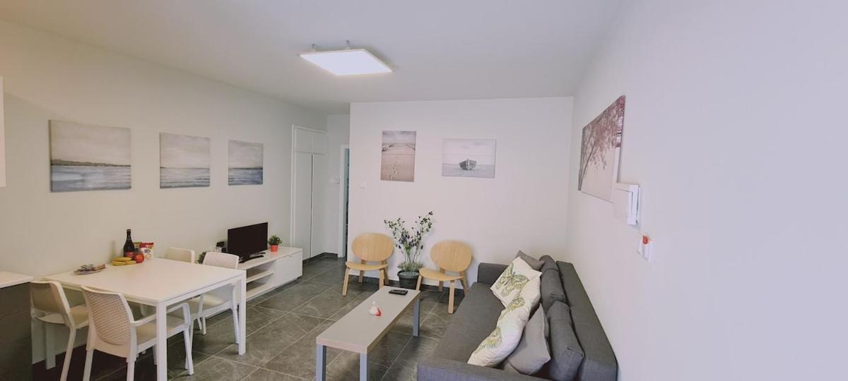 Nissi Twins Apts Apartment