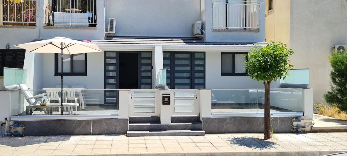 Nissi Twins Apts Apartment